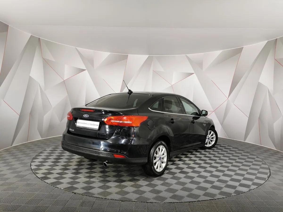 Ford Focus 1.5 EcoBoost AT (150 л.с.) Titanium Черный в АВИЛОН. Слайд №2