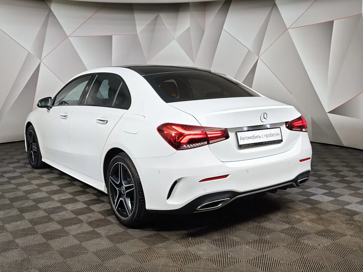 Mercedes-Benz A-Класс A 200 7G-DCT (150 л.с.) Sport Белый в АВИЛОН. Слайд №4