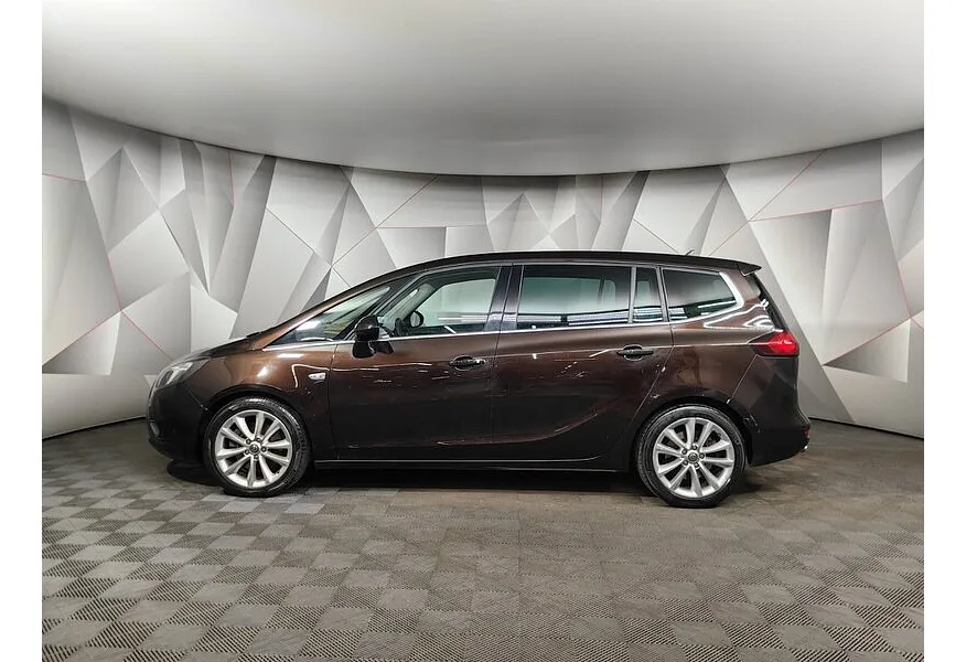 LIVE. Слайд №3