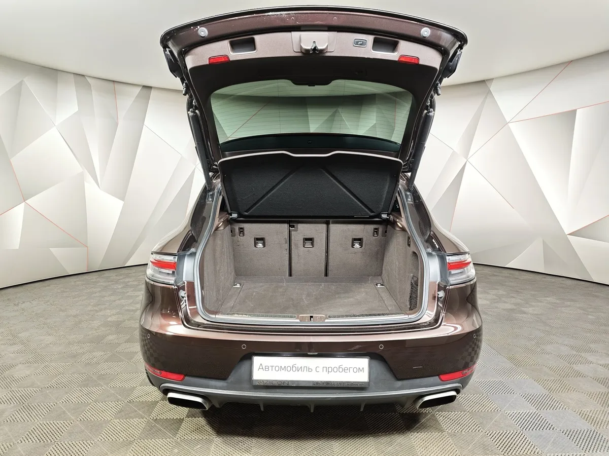 Porsche Macan 2.0 TFSI AMT 4WD (265 л.с.) R4 Коричневый в АВИЛОН. Слайд №12