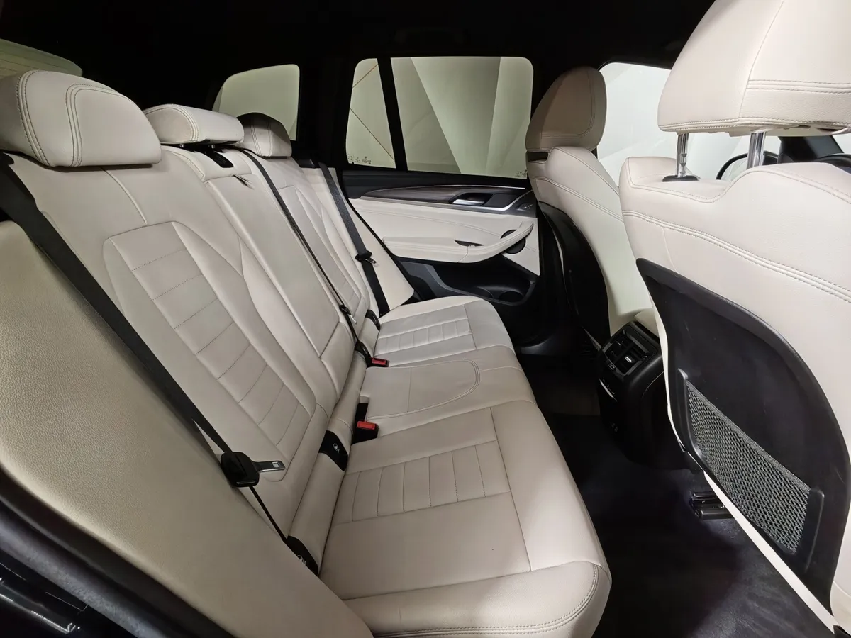 BMW X3 xDrive30d AT (249 л.с.) M Sport Серый в АВИЛОН. Слайд №14