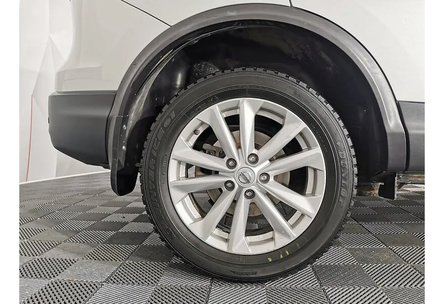 Nissan Qashqai 2.0 CVT (144 л.с.) Серебристый в АВИЛОН. Слайд №9