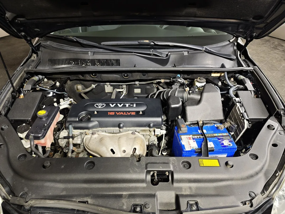 Toyota RAV4 2.0 AT AWD (152 л.с.) Черный в АВИЛОН. Слайд №11
