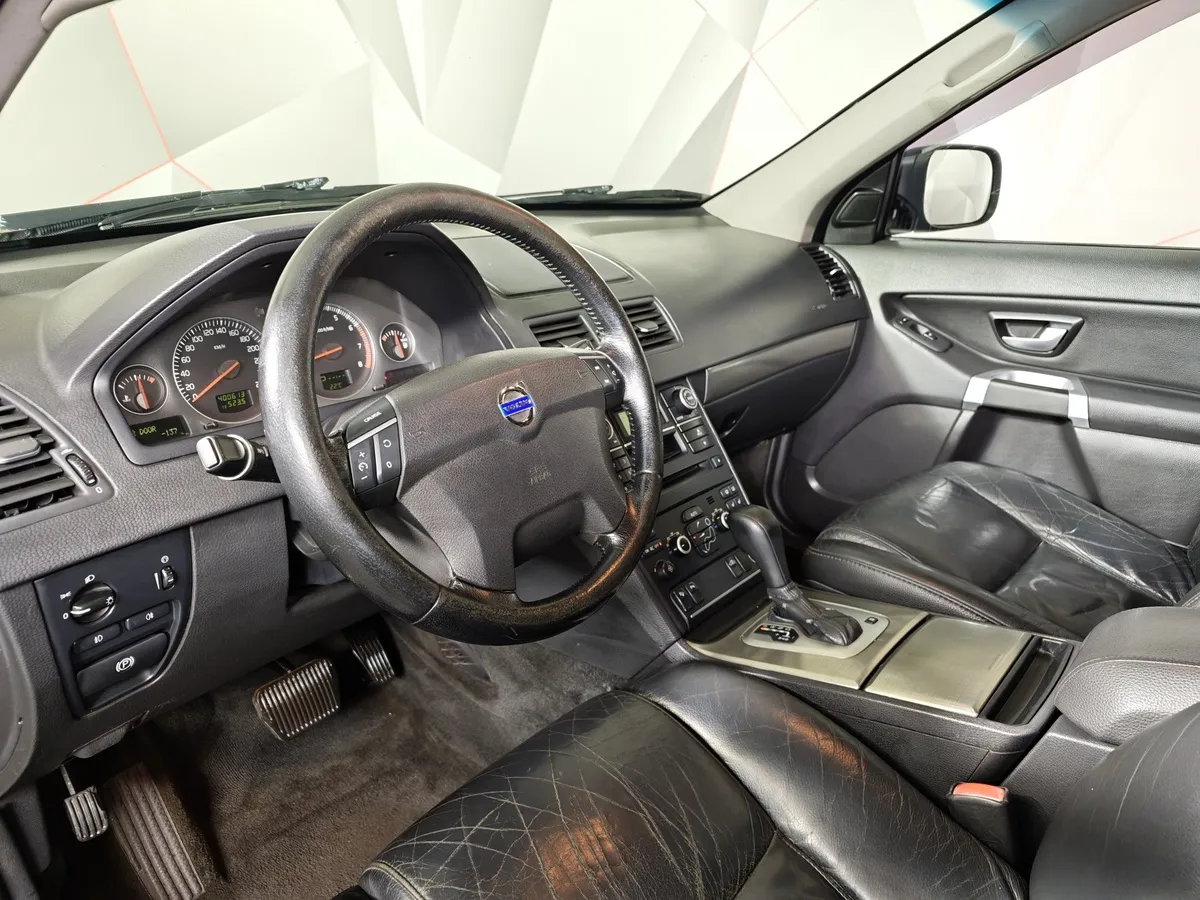 Volvo XC90 3.2 Geartronic AWD (5 мест) (238 л.с.) Синий в АВИЛОН. Слайд №16