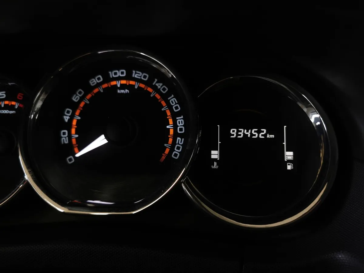 ВАЗ (Lada) Largus 1.6 MT 16 кл (5 мест) (105 л.с.) Серый в АВИЛОН. Слайд №17