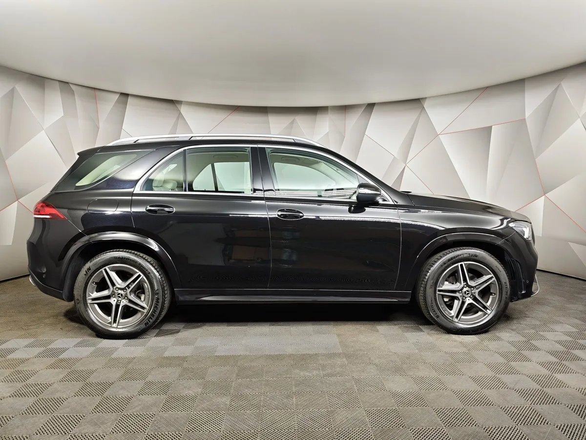 Mercedes-Benz GLE 300 d 4MATIC 9G-TRONIC (245 л.с.) Sport Черный в АВИЛОН. Слайд №6