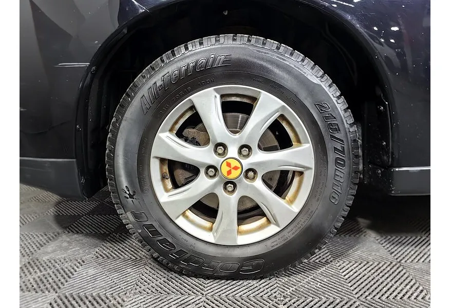 Mitsubishi Outlander 2.0 CVT (146 л.с.) Invite Черный в АВИЛОН. Слайд №9