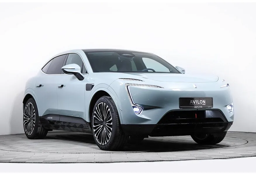 АВИЛОН - Avatr 11 116 kWh 4WD (578 л.с.) 5 мест Зеленый - slide 0