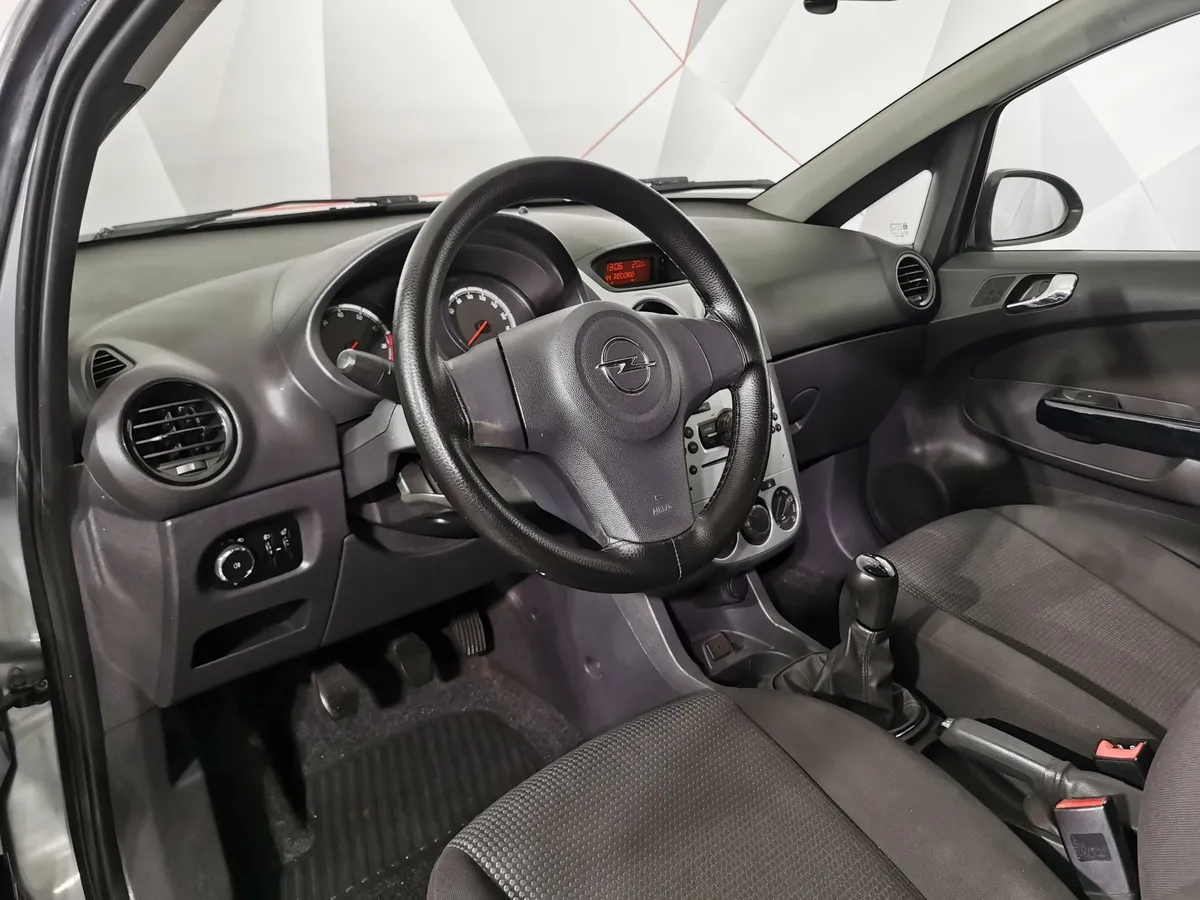 Opel Corsa 1.2 ecoFLEX Easytronic (85 л.с.) Серебристый в АВИЛОН. Слайд №17