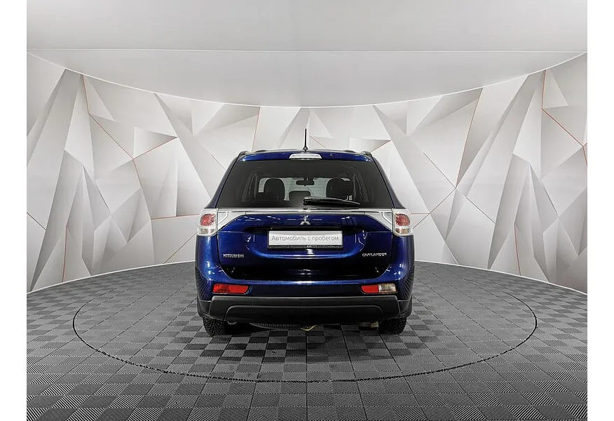 Mitsubishi Outlander 2.0 CVT 4WD (146 л.с.) Синий в АВИЛОН. Слайд №8 Mitsubishi Outlander 2.0 CVT 4WD (146 л.с.) Синий в АВИЛОН. Слайд №8