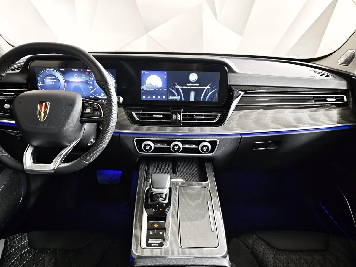 Hongqi HS5 2.0T AT 4WD (245 л.с.) Делюкс Коричневый в АВИЛОН. Слайд №15