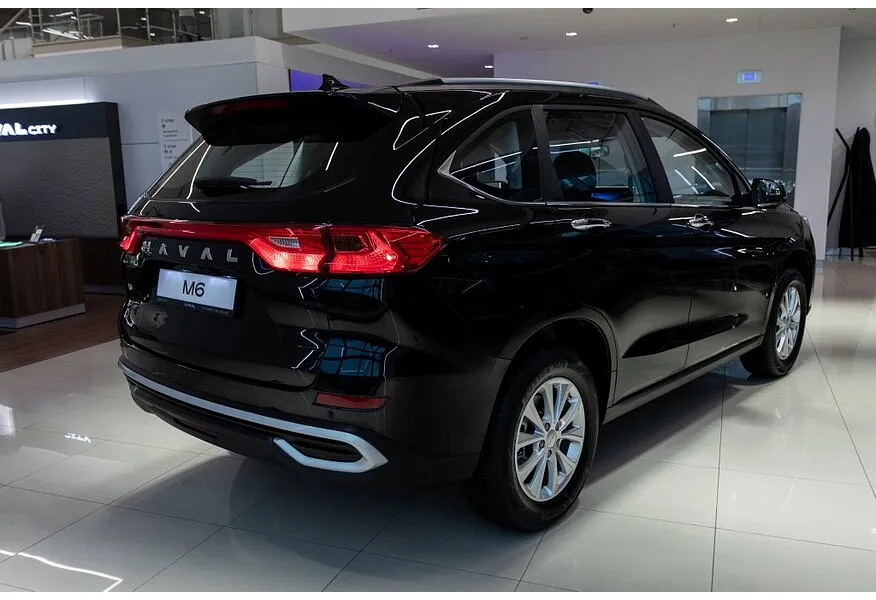 Haval M6 1.5 DCT 2WD (143 л.с.) Family Черный в АВИЛОН. Слайд №8 Haval M6 1.5 DCT 2WD (143 л.с.) Family Черный в АВИЛОН. Слайд №8