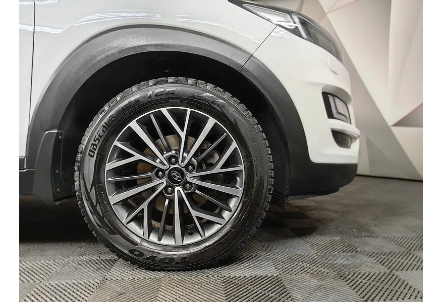 Hyundai Tucson 2.0 (185 л.с.) Diesel-8AT - 4WD Dynamic Белый в АВИЛОН. Слайд №9