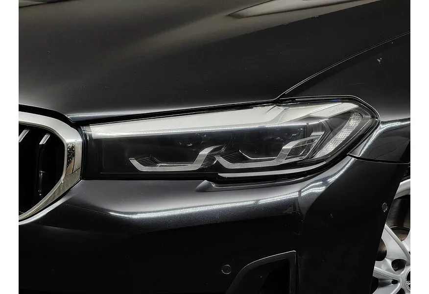 BMW 5 серия 520i Steptronic (184 л.с.) Base (Локальная сборка) Черный в АВИЛОН. Слайд №8