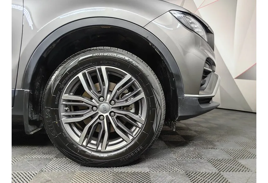 Geely Atlas Pro 1.5T 7DCT AWD (177 л.с.) Flagship+ Серый в АВИЛОН. Слайд №9