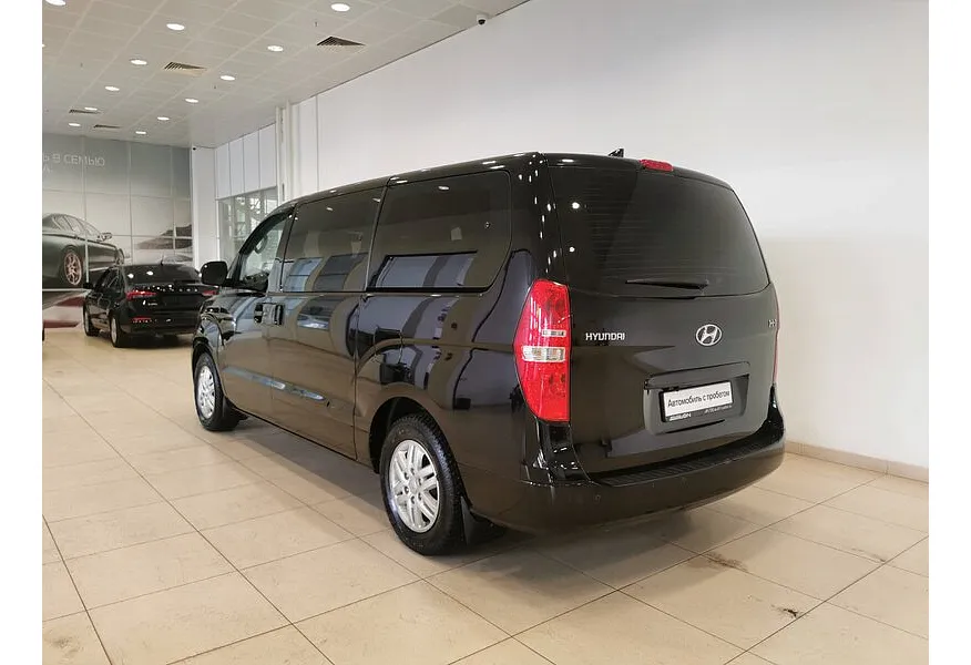 Hyundai H-1 2.4 AT (173 л.с.) Comfort Черный в АВИЛОН. Слайд №4