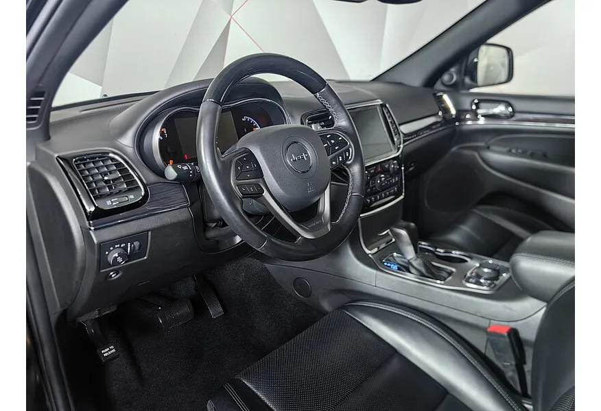 Jeep Grand Cherokee 3.0 AT AWD (238 л.с.) Overland Черный в АВИЛОН. Слайд №18