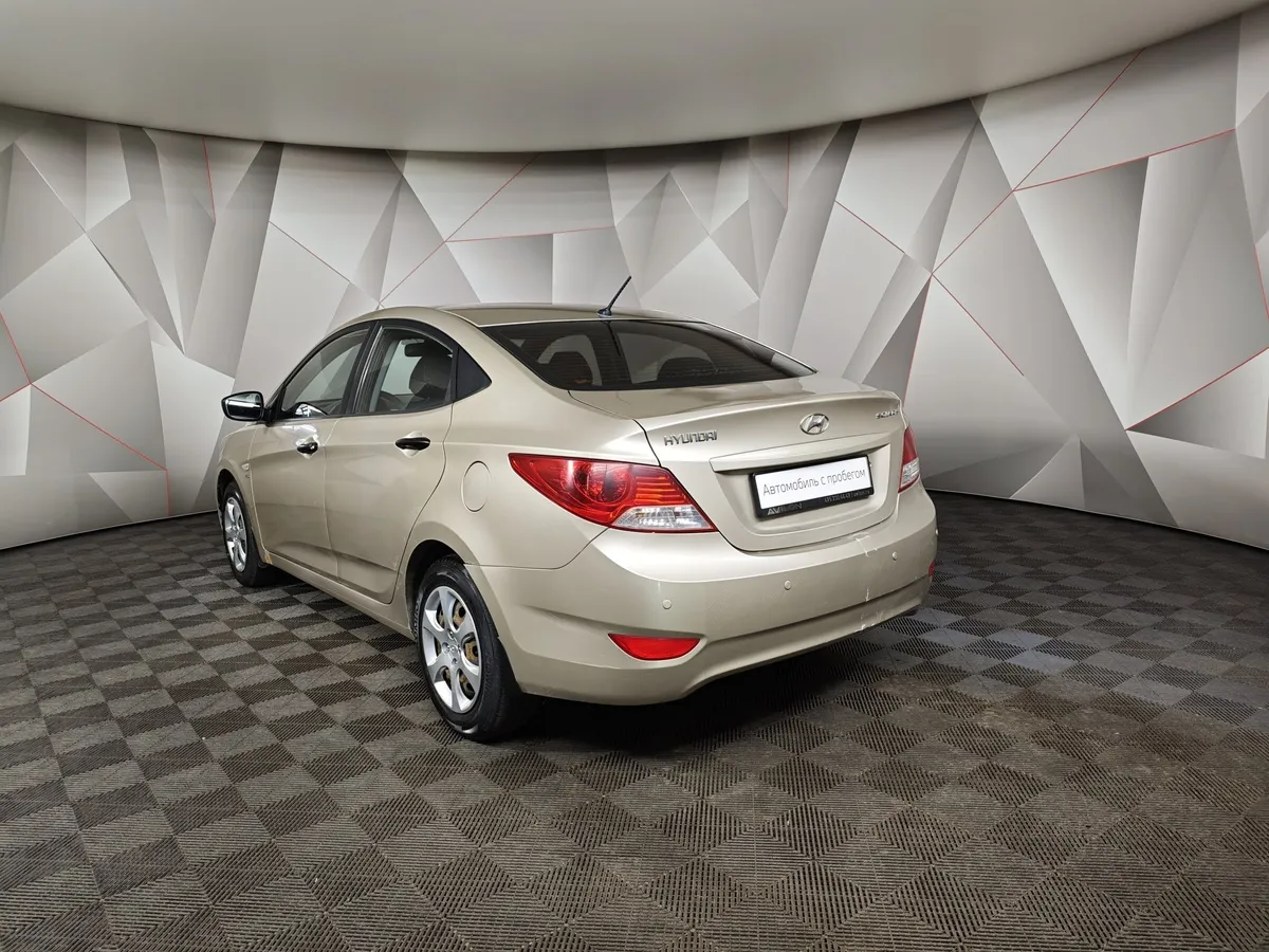 Hyundai Solaris 1.6 MT (123 л.с.) Серый в АВИЛОН. Слайд №4