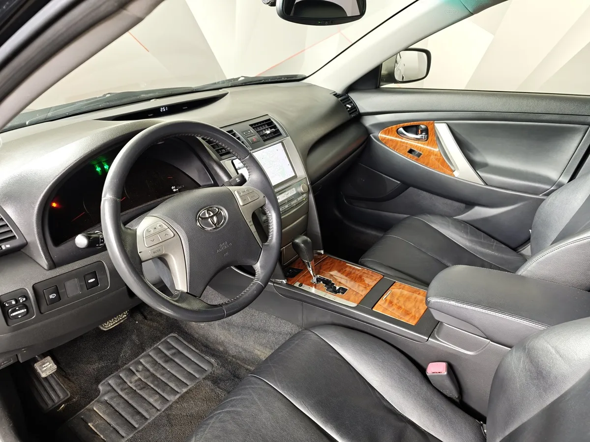 Toyota Camry 2.4 VVT-i AT (167 л.с.) Черный в АВИЛОН. Слайд №18