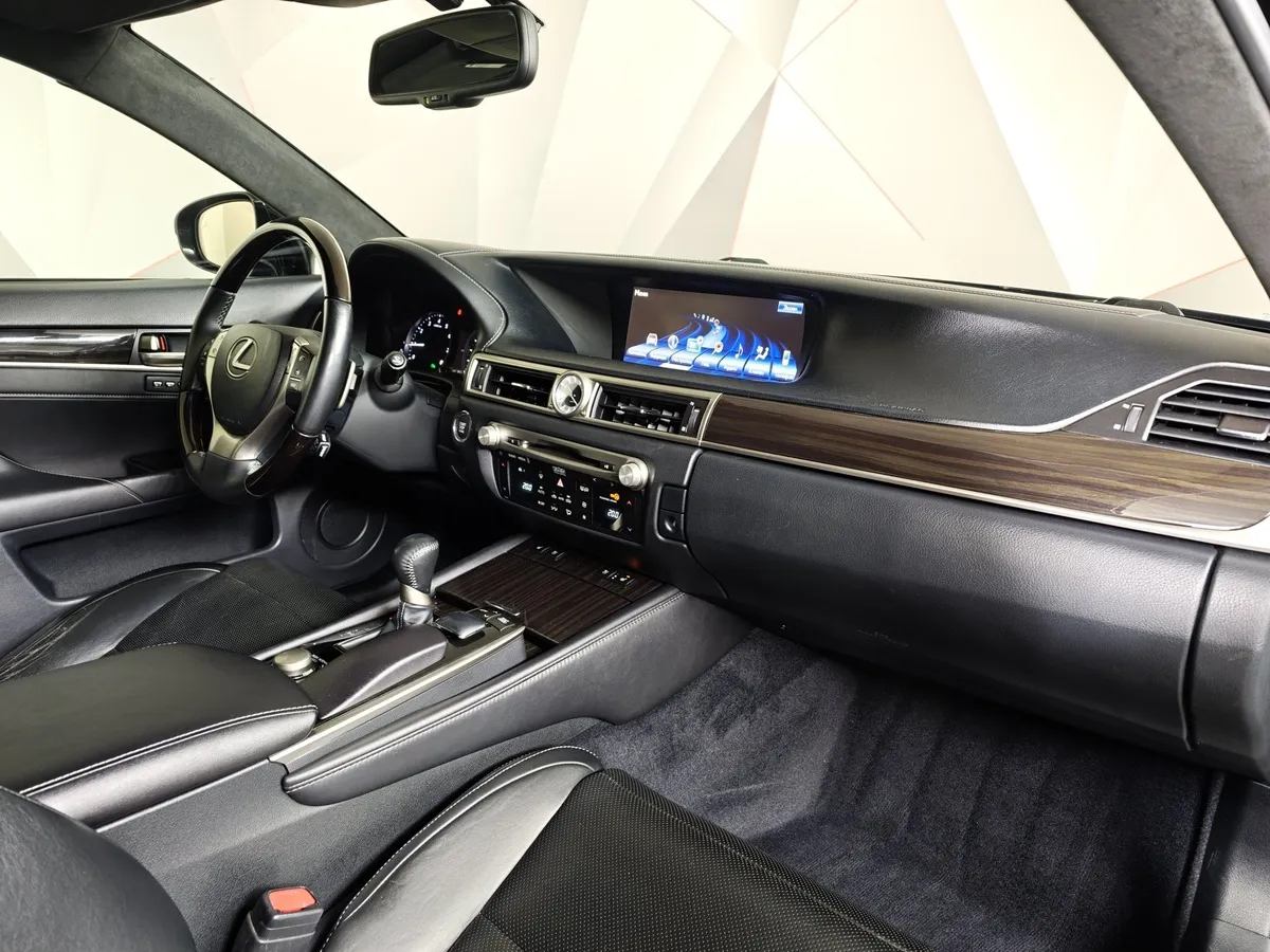 Lexus GS 350 AT AWD (317 л.с.) Черный в АВИЛОН. Слайд №13