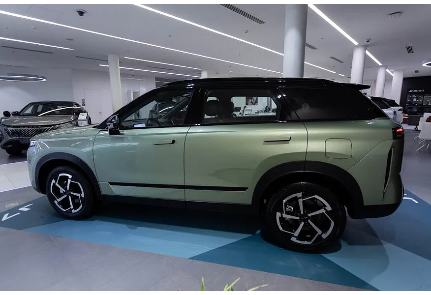 Jaecoo J7 1.5T 6DCT 2WD (147 л.с.) Ultimate LP (2 цвета) Зеленый в АВИЛОН. Слайд №3