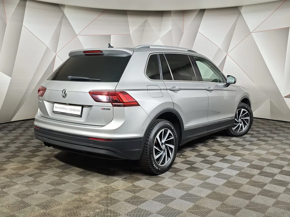 Volkswagen Tiguan 1.4 TSI 4Motion DSG (150 л.с.) Comfortline Серебристый в АВИЛОН. Слайд №2