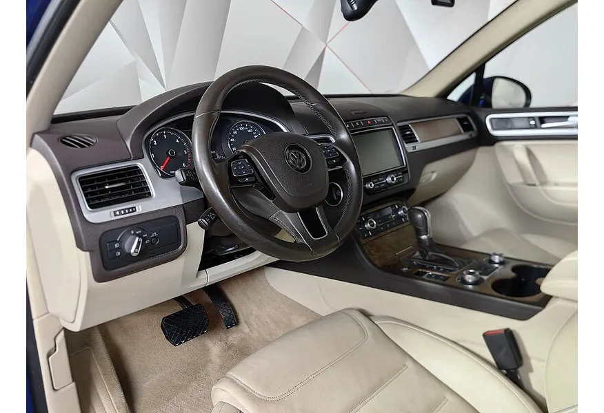 Volkswagen Touareg 3.0 TDI Tiptronic 4Motion (204 л.с.) Синий в АВИЛОН. Слайд №19