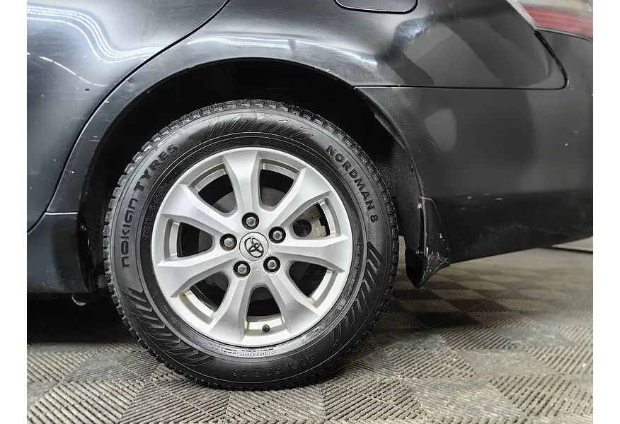 Toyota Camry 2.4 VVT-i AT (167 л.с.) Черный в АВИЛОН. Слайд №9