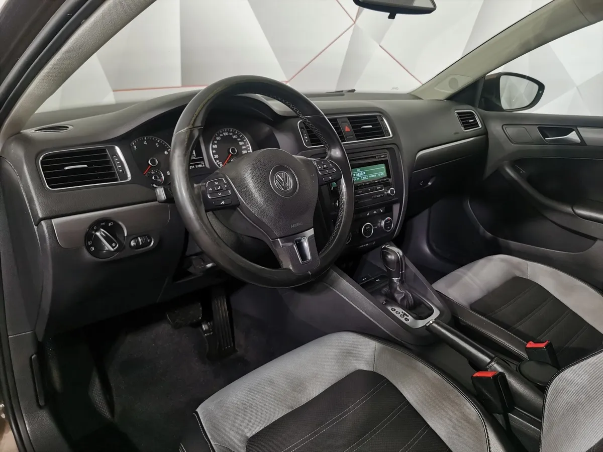 Volkswagen Jetta 1.4 TSI DSG (150 л.с.) Highline Коричневый в АВИЛОН. Слайд №17