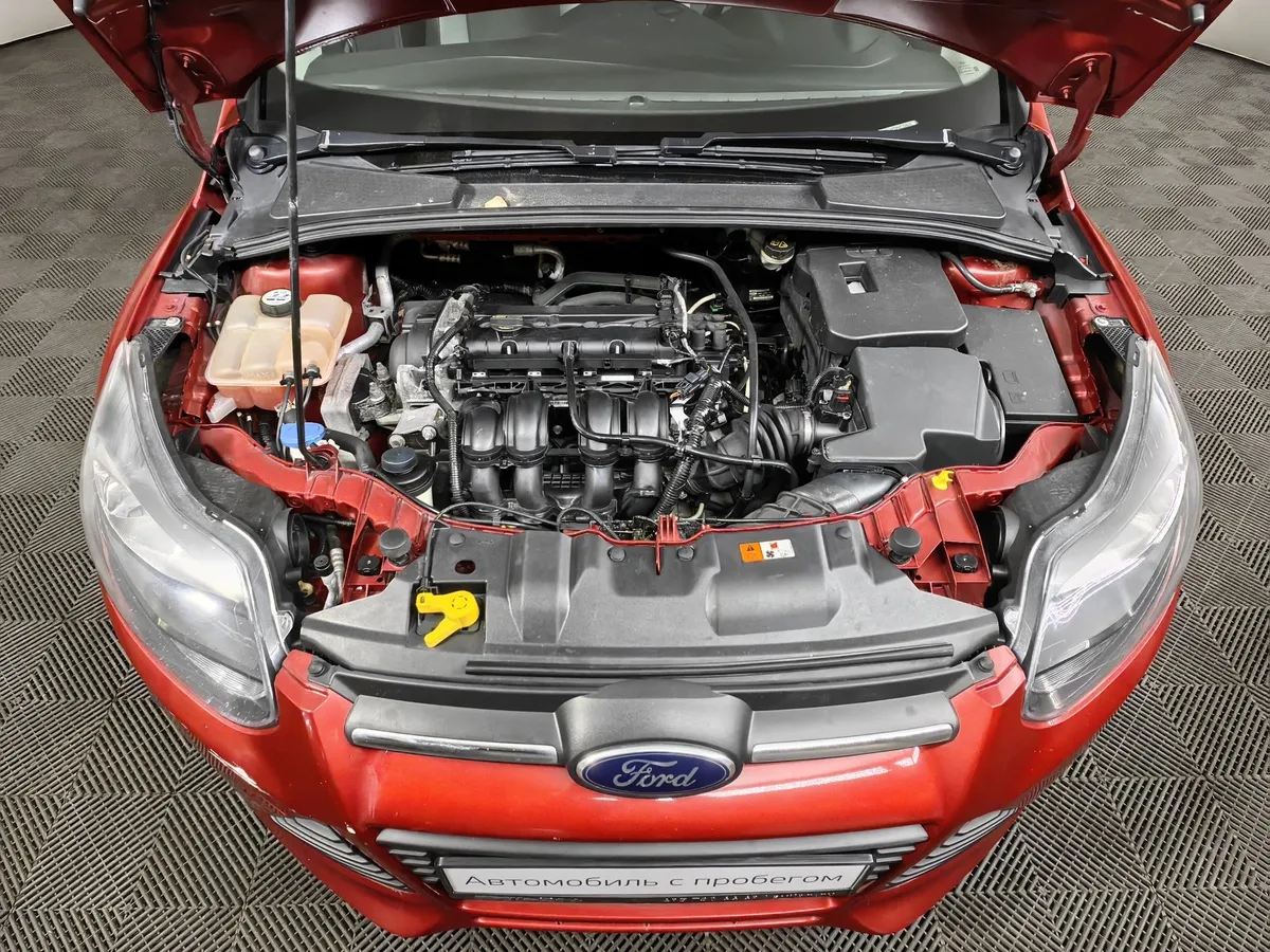 Ford Focus 1.6 PowerShift (125 л.с.) Titanium Красный в АВИЛОН. Слайд №11