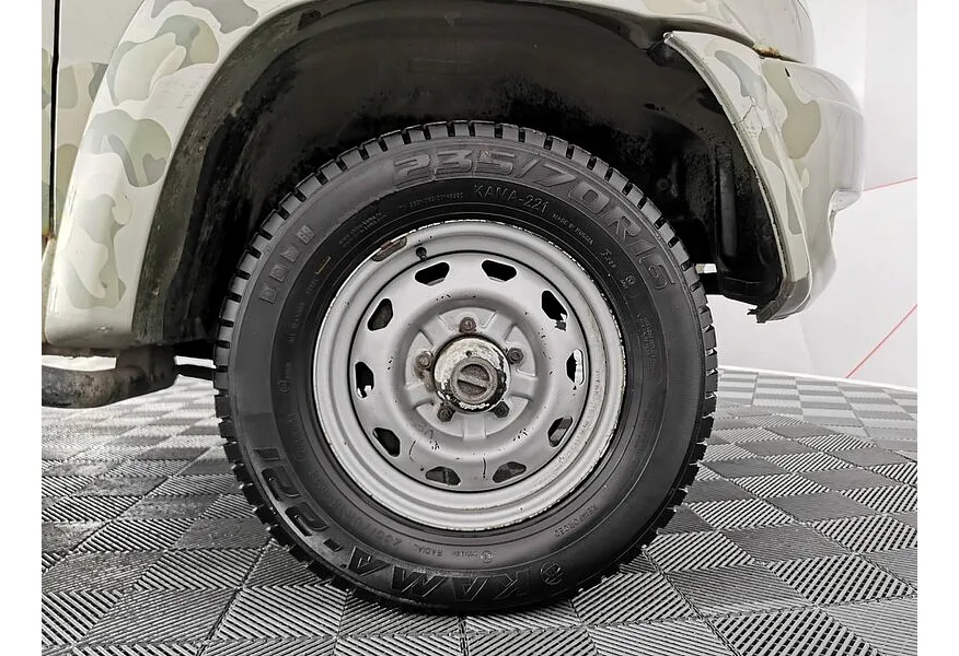 УАЗ Patriot 2.7 MT 4WD (128 л.с.) Желтый в АВИЛОН. Слайд №9