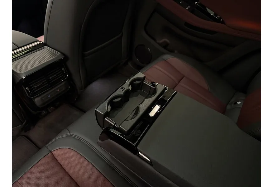 Land Rover Range Rover Evoque 2.0 AT 4WD (249 л.с.) Driving Light Glory Черный в АВИЛОН. Слайд №19