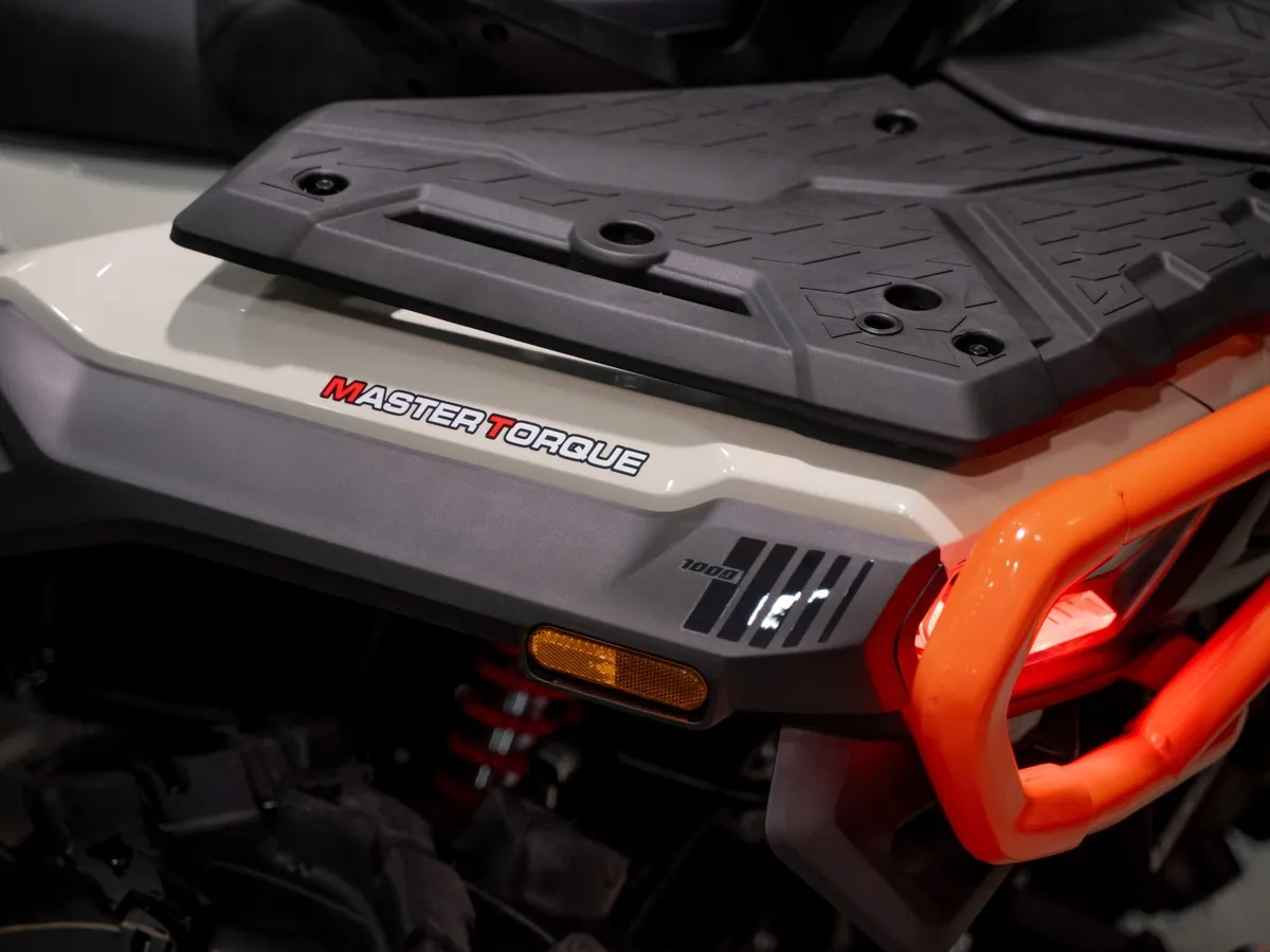 Loncin Xwolf 1000 976 см³ (98 л.с.) 98 976 Желтый в АВИЛОН. Слайд №6