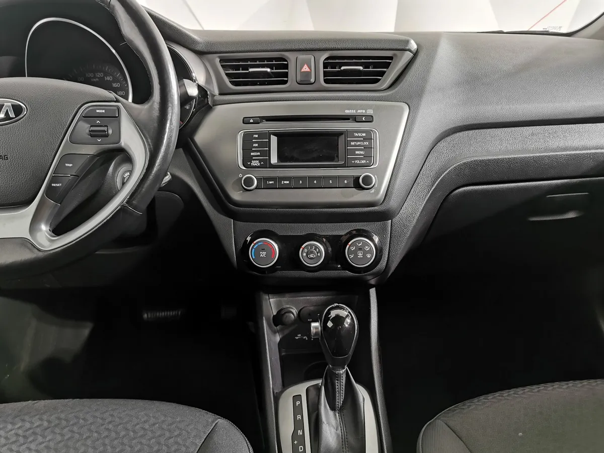 Kia Rio 1.6 AT (123 л.с.) Luxe Серый в АВИЛОН. Слайд №14