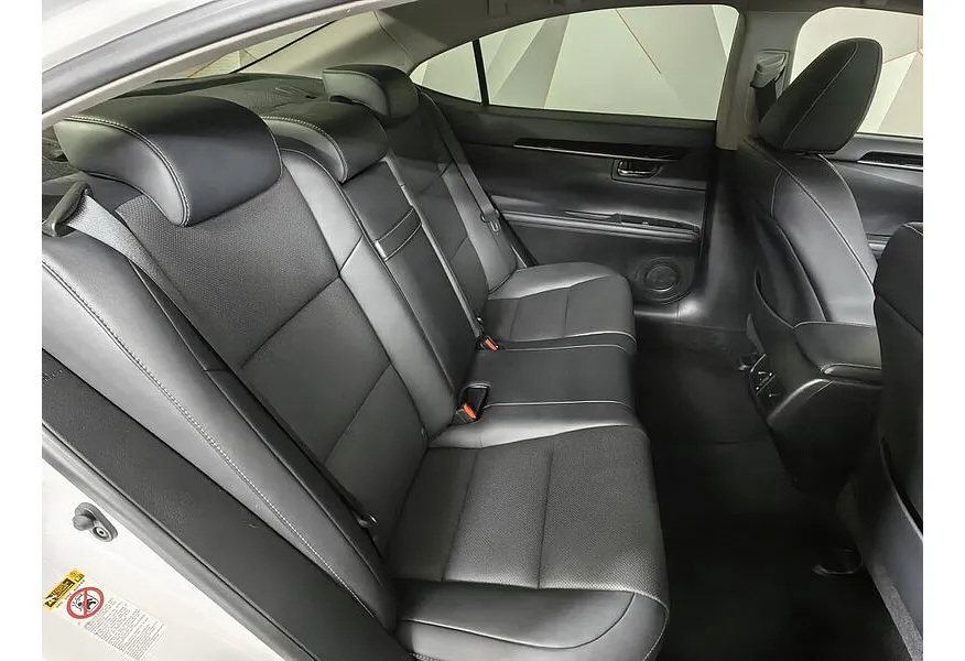 Lexus ES 200 AT (150 л.с.) Белый в АВИЛОН. Слайд №15