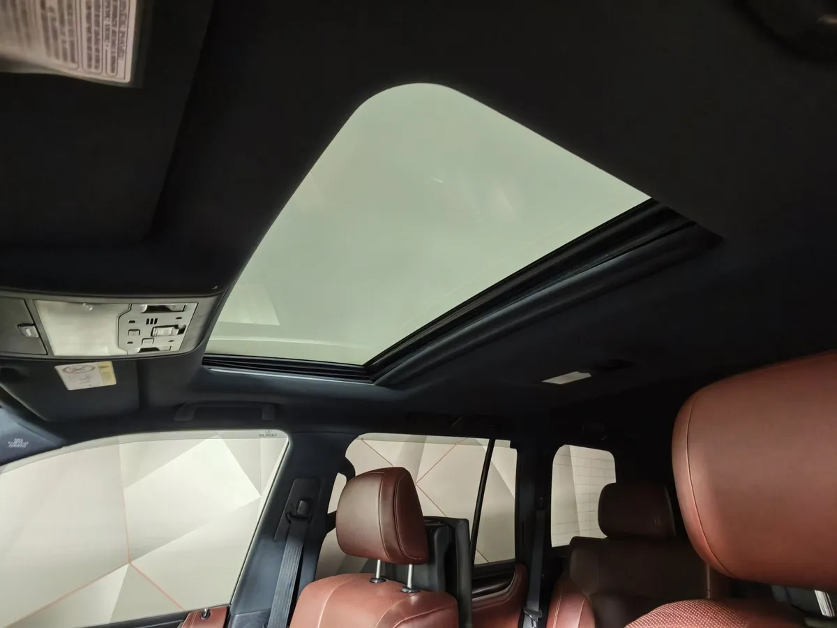 Lexus LX 570 AT (367 л.с.) Черный в АВИЛОН. Слайд №22