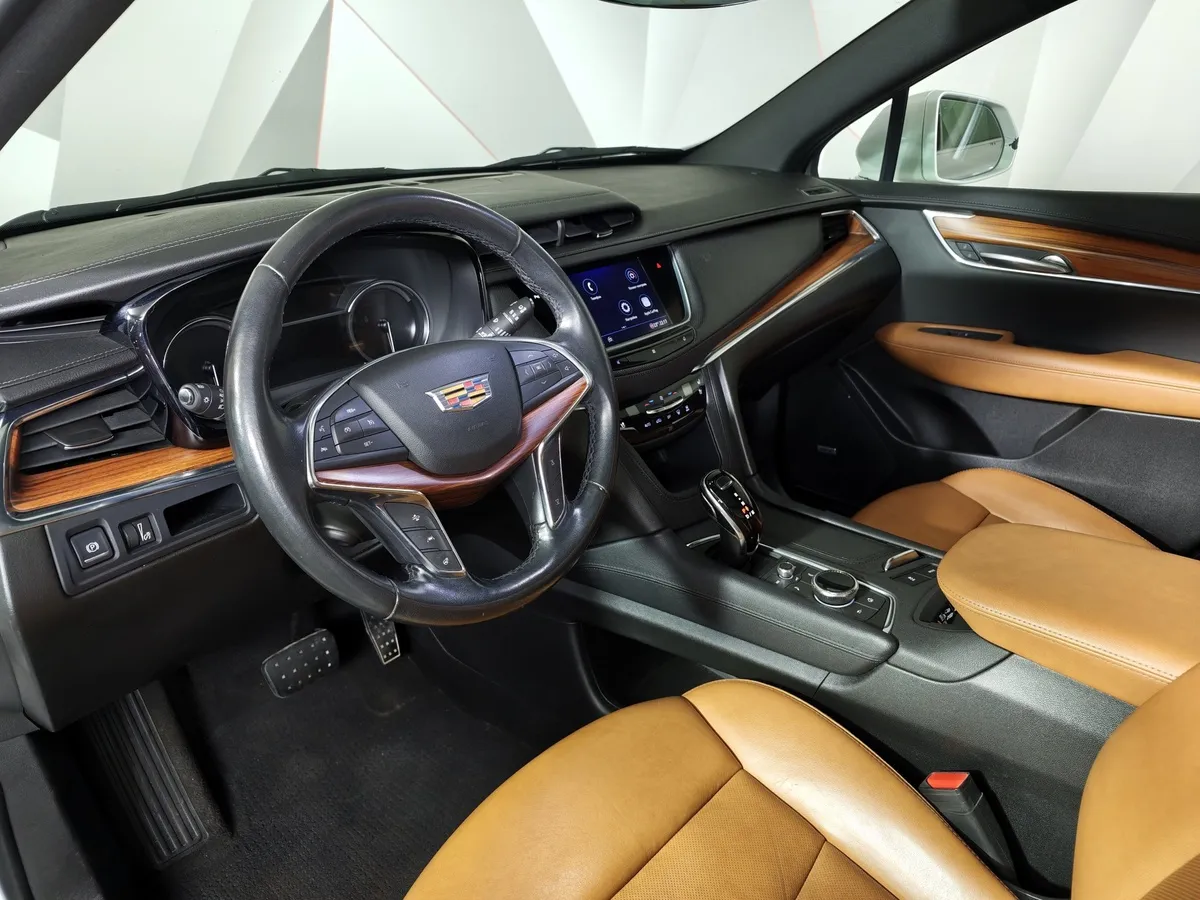 Cadillac XT5 2.0T АТ AWD (200 л.с.) Premium Luxury Белый в АВИЛОН. Слайд №18