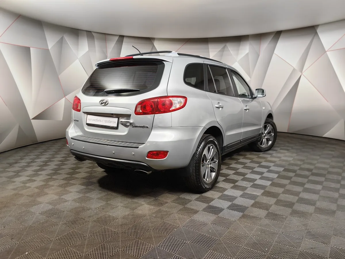 Hyundai Santa Fe 2.7 AT (188 л.с.) Серебристый в АВИЛОН. Слайд №2