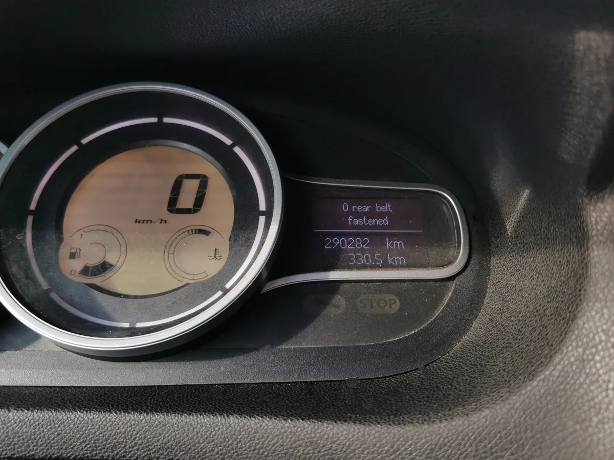 Renault Megane 1.5 dCi MT (90 л.с.) Белый в АВИЛОН. Слайд №16