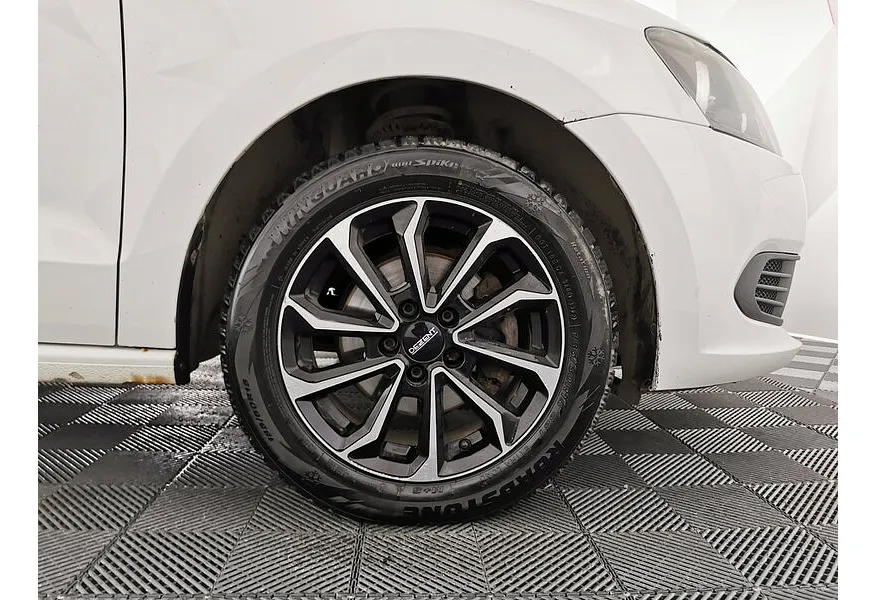 Volkswagen Polo 1.6 Tiptronic (105 л.с.) Comfortline Белый в АВИЛОН. Слайд №9