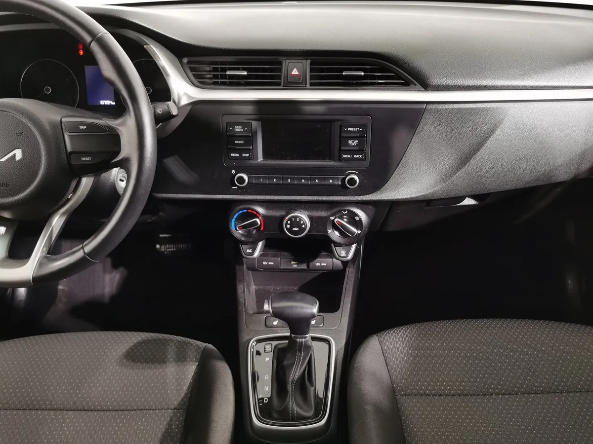 Kia Rio X 1.6 AT (123 л.с.) Luxe Черный в АВИЛОН. Слайд №14