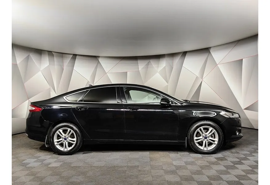 Ford Mondeo 2.0 EcoBoost AT (199 л.с.) Titanium Черный в АВИЛОН. Слайд №6