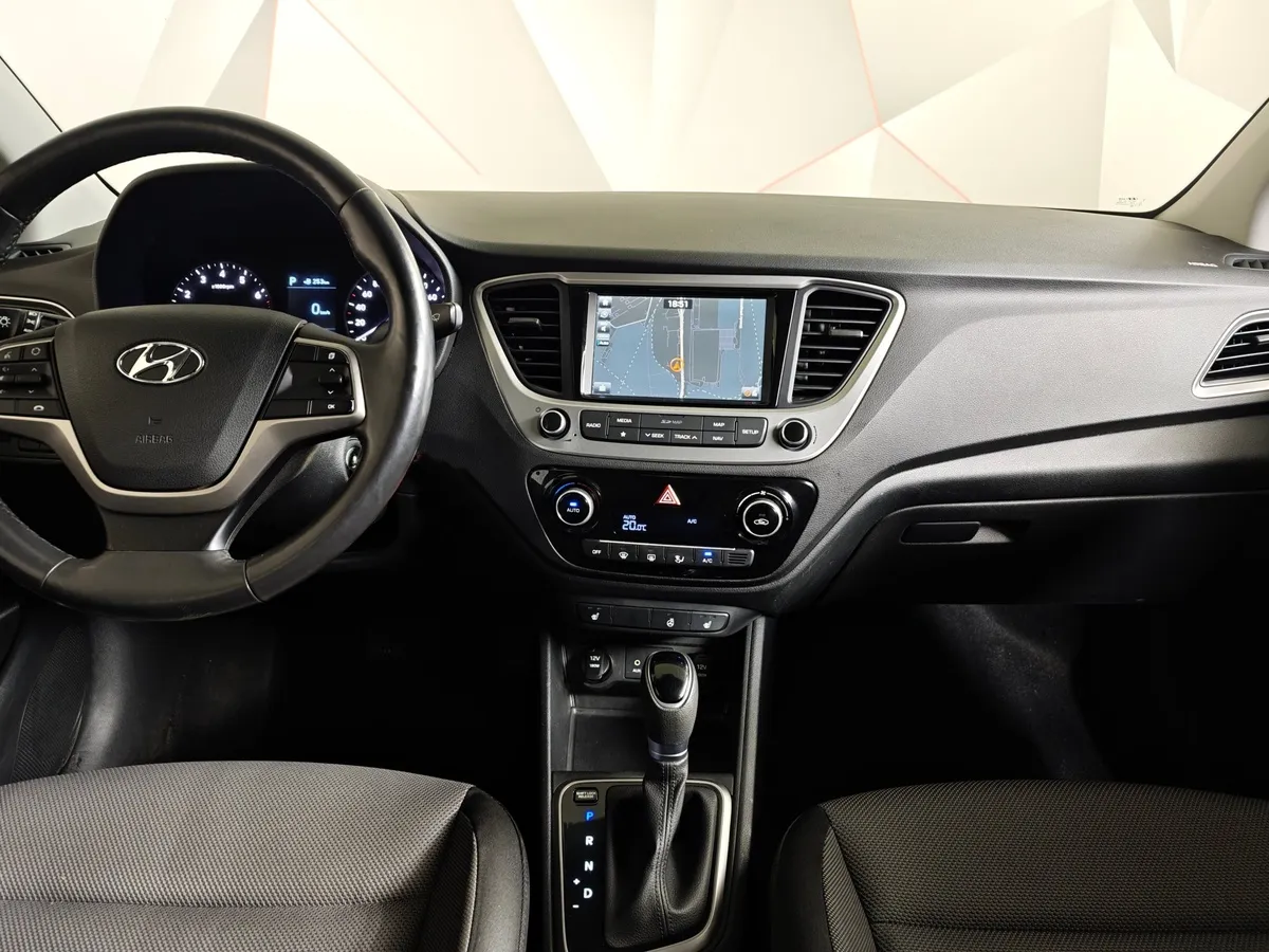 Hyundai Solaris 1.6 AT (123 л.с.) Elegance Серебристый в АВИЛОН. Слайд №15