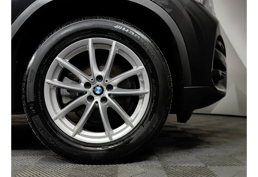 BMW X3 xDrive20i AT (184 л.с.) Черный в АВИЛОН. Слайд №7