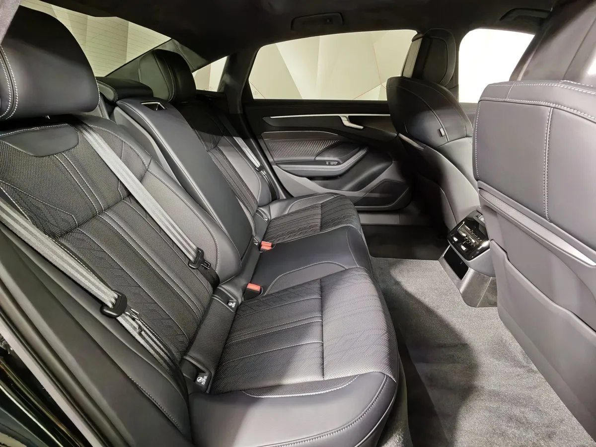 Audi A6 2.0 TFSI tiptronic quattro (272 л.с.) Черный в АВИЛОН. Слайд №16
