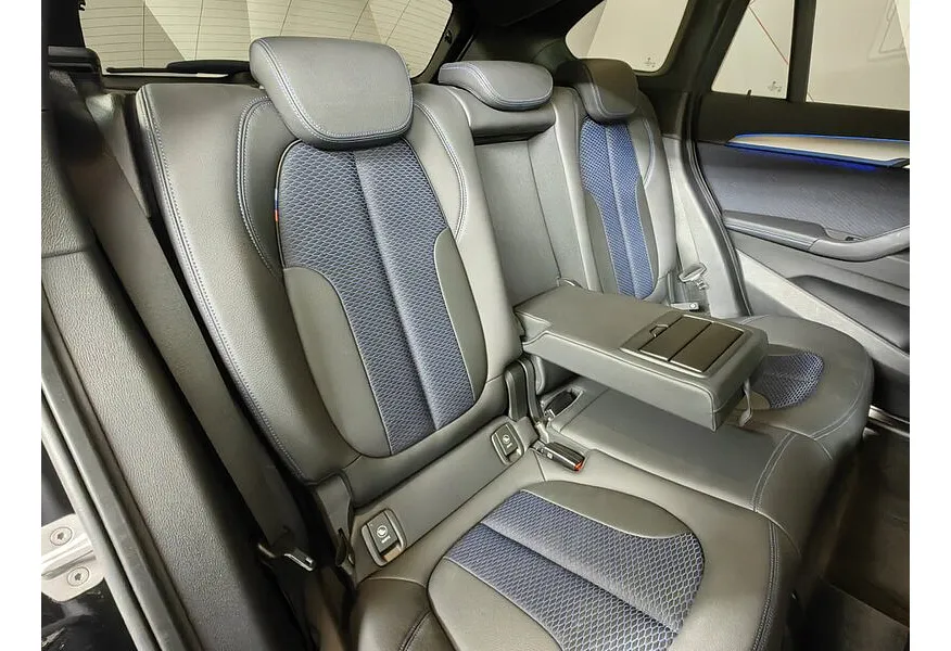 LIVE. Слайд №8