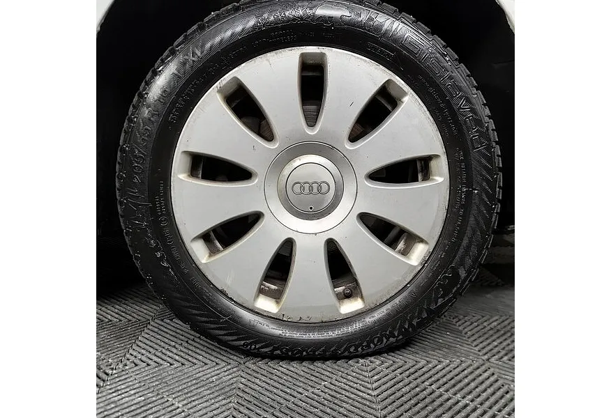 Audi A4 2.0 multitronic (130 л.с.) Белый в АВИЛОН. Слайд №9