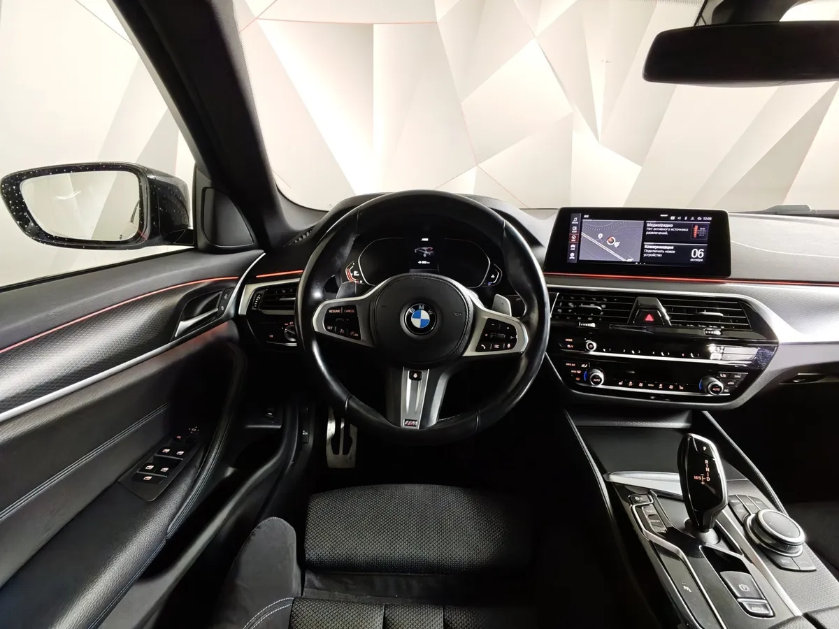 BMW 5 серия 520d xDrive Steptronic (190 л.с.) M Sport Pure Черный в АВИЛОН. Слайд №15