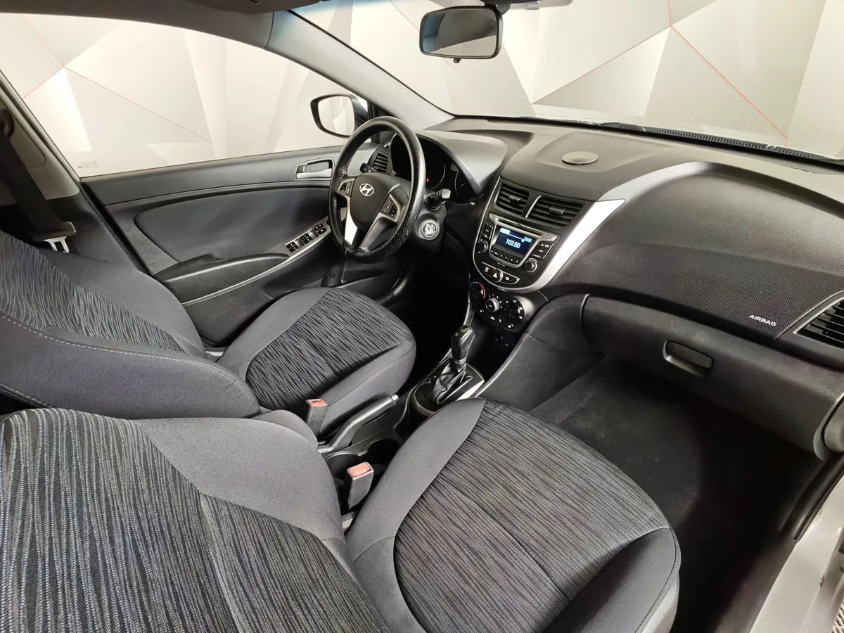 Hyundai Solaris 1.6 AT (123 л.с.) Comfort Серебристый в АВИЛОН. Слайд №13