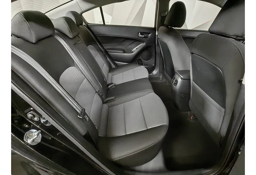 Kia Cerato 1.6 AT (130 л.с.) Черный в АВИЛОН. Слайд №15